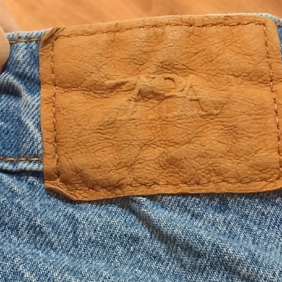 Zara Women's Light Blue High Rise Relaxed Jeans - Picture 5 of 12